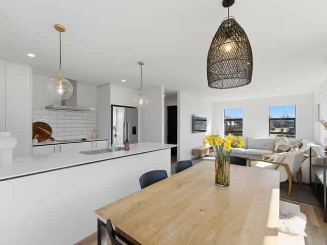 10 Helicon Street, Pegasus