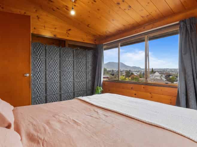 30 Olive Avenue, Nukuhau