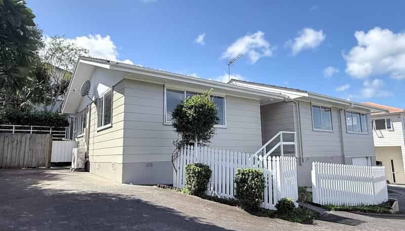 1/25 Regency Place, Sunnynook