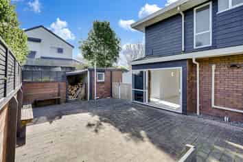 8 Burn-Murdoch Street, Saint Andrews