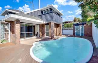 8 Burn-Murdoch Street, Saint Andrews