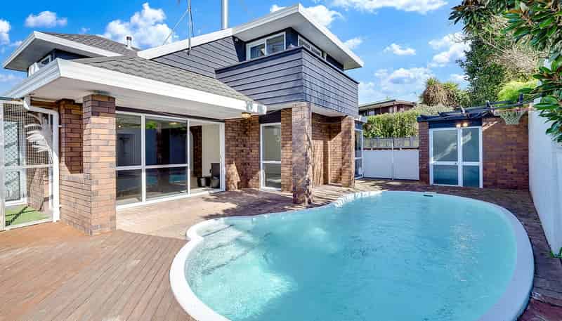 8 Burn-Murdoch Street, Saint Andrews