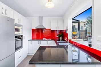 11b Kennedy Avenue, Forrest Hill
