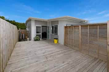 14B Charlemont Street, Whitiora