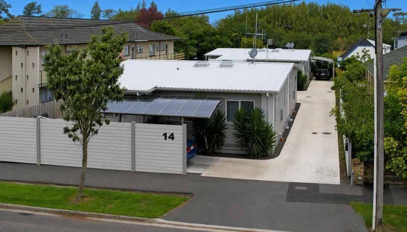 14B Charlemont Street, Whitiora