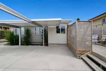 14B Charlemont Street, Whitiora