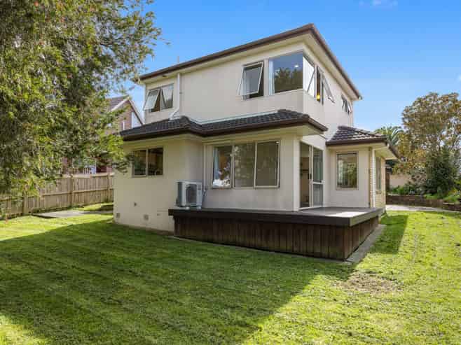 2 Glucina Avenue, West Harbour