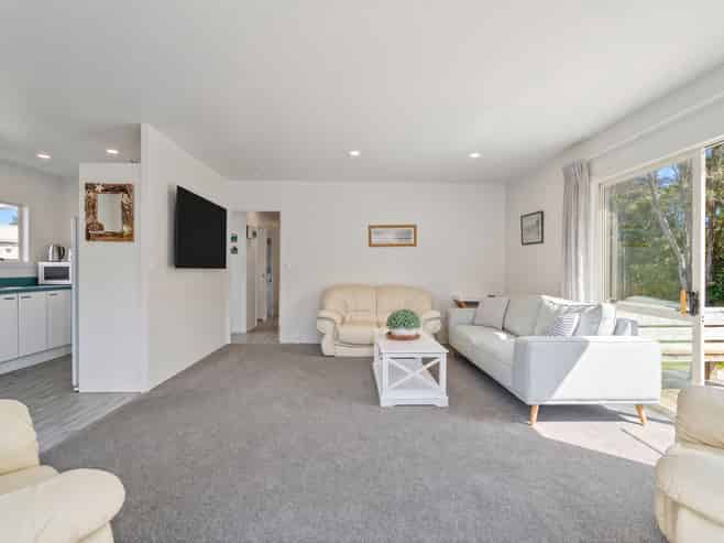 11 Martin Place, Cooks Beach