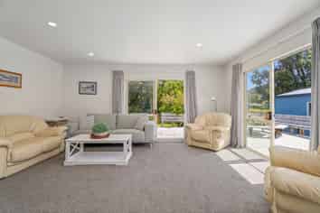11 Martin Place, Cooks Beach