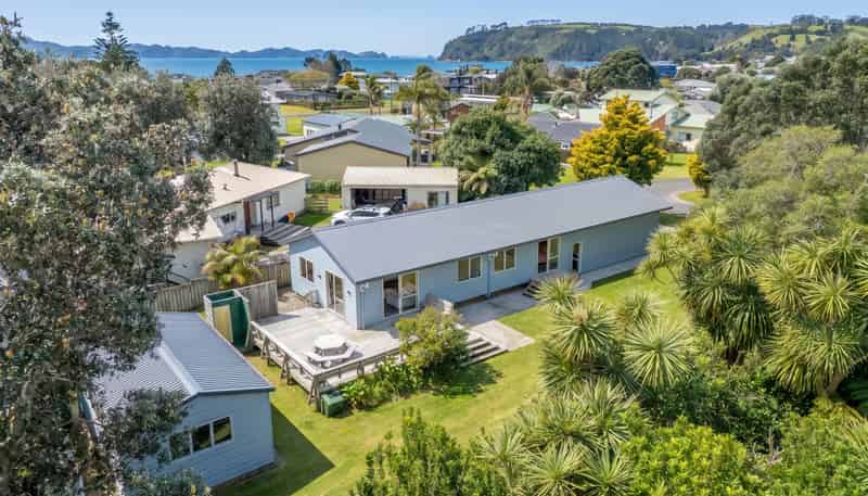 11 Martin Place, Cooks Beach