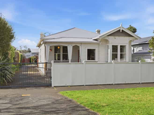 10A Kiwitea Street, Sandringham