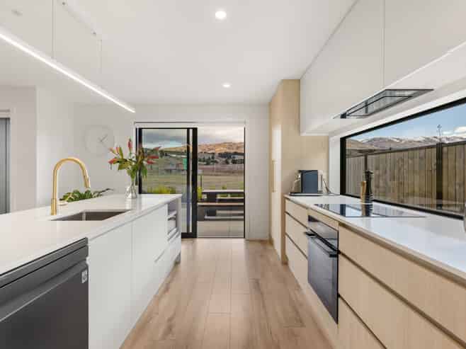 89 Magnum Drive, Cromwell