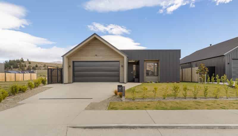 89 Magnum Drive, Cromwell