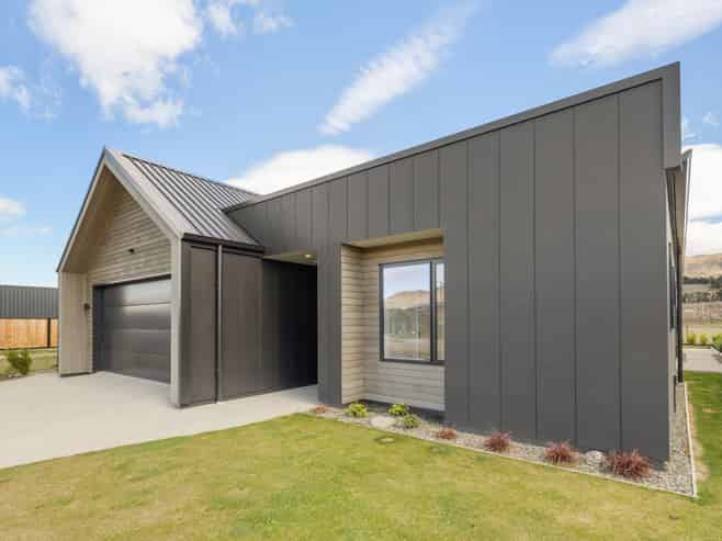 89 Magnum Drive, Cromwell
