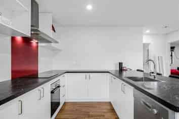 393B Linwood Av, Bromley