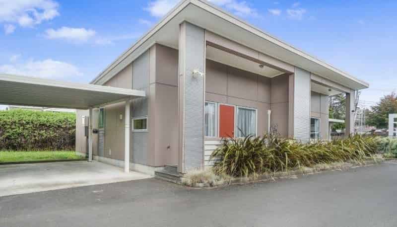 2/18 Lorne Street, Melville