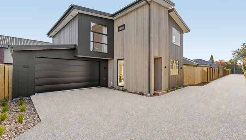 32 Hawthorne Street, Strowan