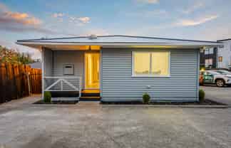 2/111 Hobsonville Road, West Harbour