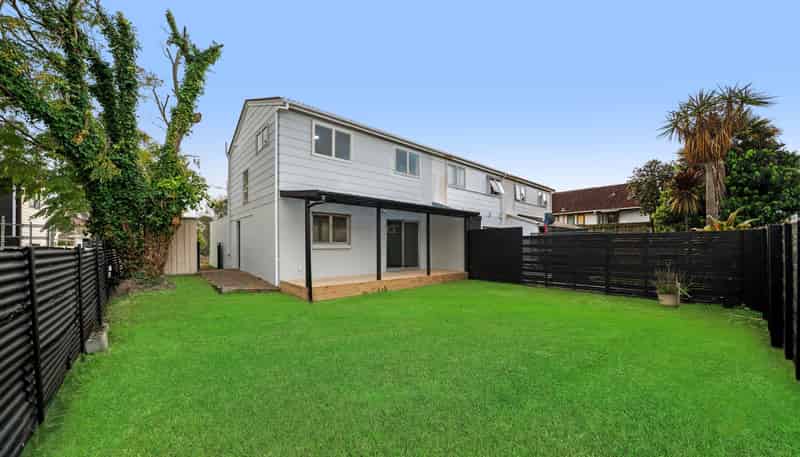 90C Beaumonts Way, Manurewa