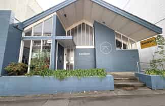 Cost-effective Newmarket showroom