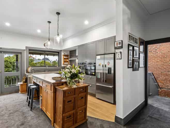53 Pacific Street, Roslyn