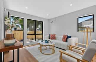 2/18 Airfield Road, Takanini