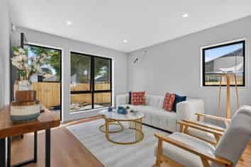 2/18 Airfield Road, Takanini