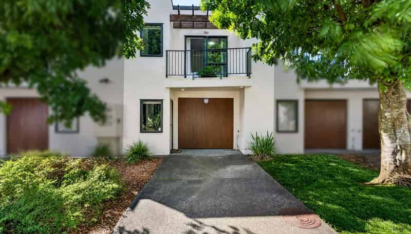 11/17 Harbour View Road, TE ATATU PENINSULA