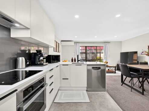 11/17 Harbour View Road, TE ATATU PENINSULA