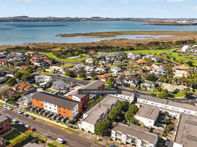 11/17 Harbour View Road, TE ATATU PENINSULA
