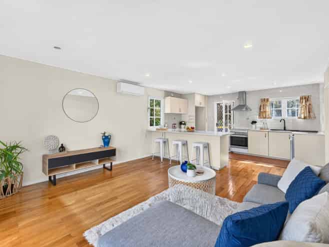 60 Makora Road, MASSEY