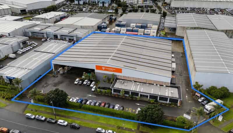 82 Richard Pearse Drive, Mangere