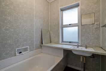 Manawatu / Whanganui - Address withheld
