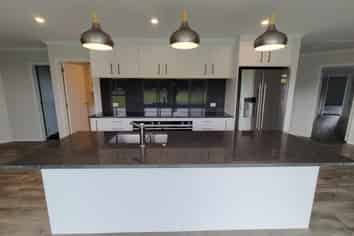 Manawatu / Whanganui - Address withheld