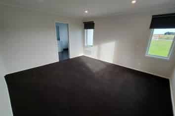 Manawatu / Whanganui - Address withheld