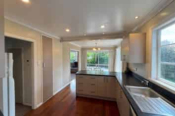 75 Guy Avenue, Takaro
