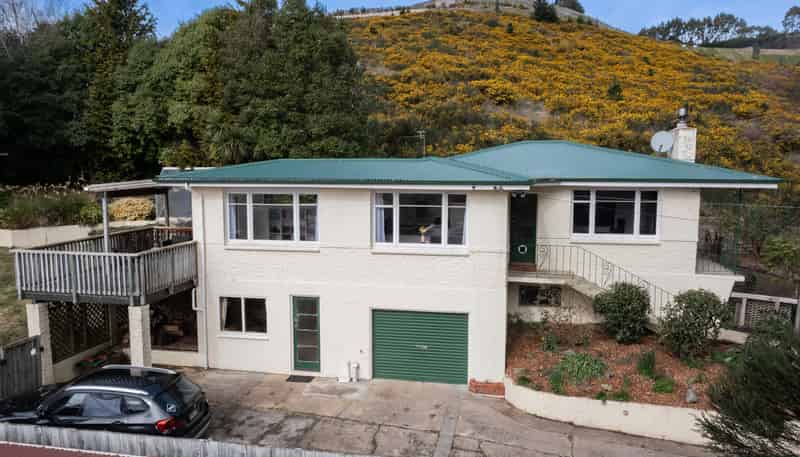 8 Roy Crescent, Concord