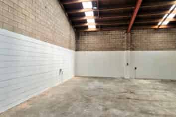 High Stud Otahuhu Warehouse | 167 m2