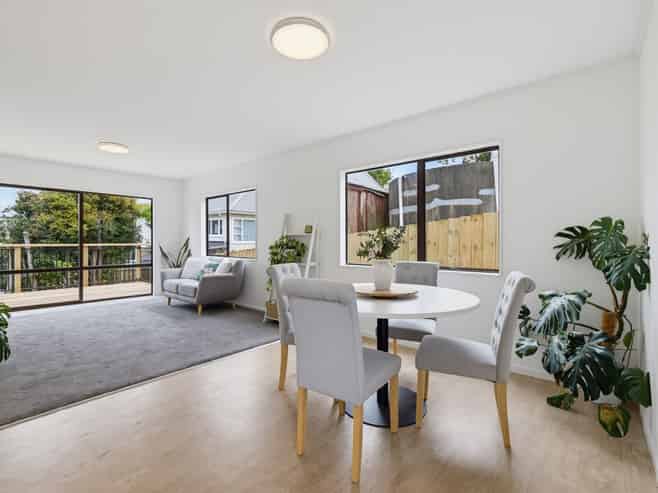 11B John Road, Stanmore Bay