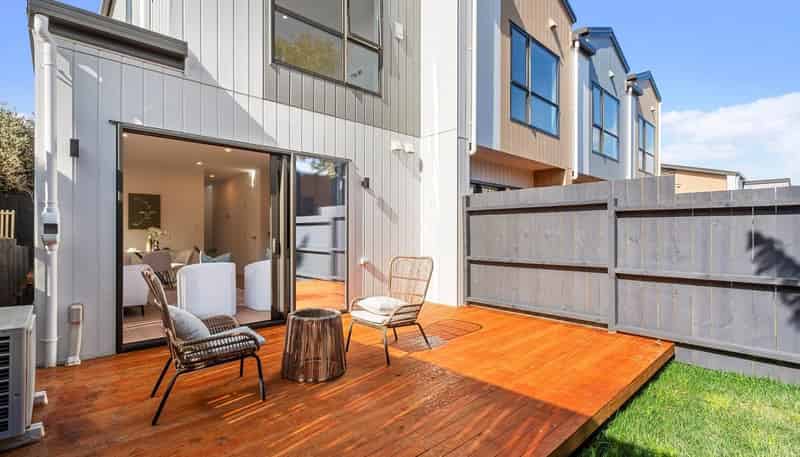 19F Ellesmere Crescent, Pakuranga Heights