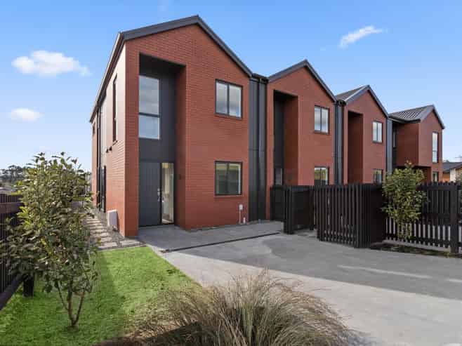 4/24 Akakura Terrace, Glenview