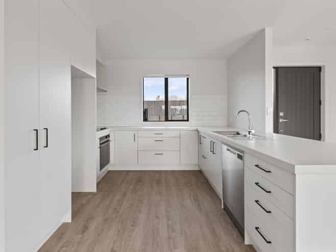 4/24 Akakura Terrace, Glenview