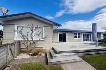 2  Bryce Street, Whitianga