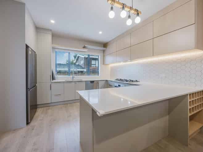 9B Totara Grove, Hillcrest