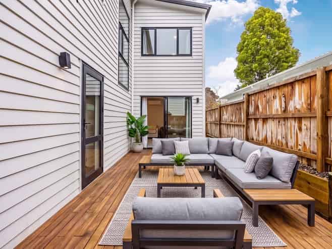 9B Totara Grove, Hillcrest