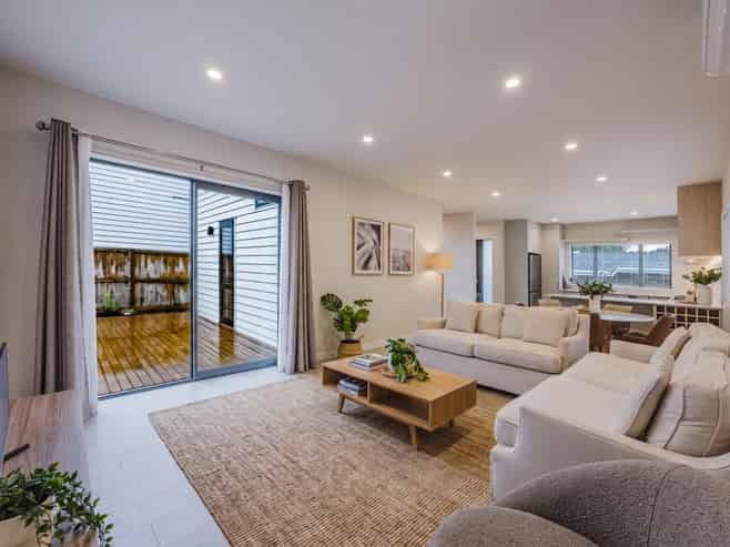 9B Totara Grove, Hillcrest