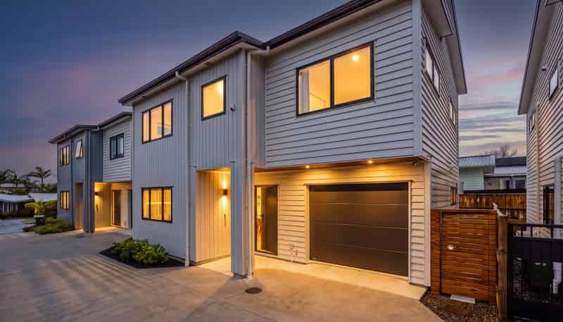 9B Totara Grove, Hillcrest