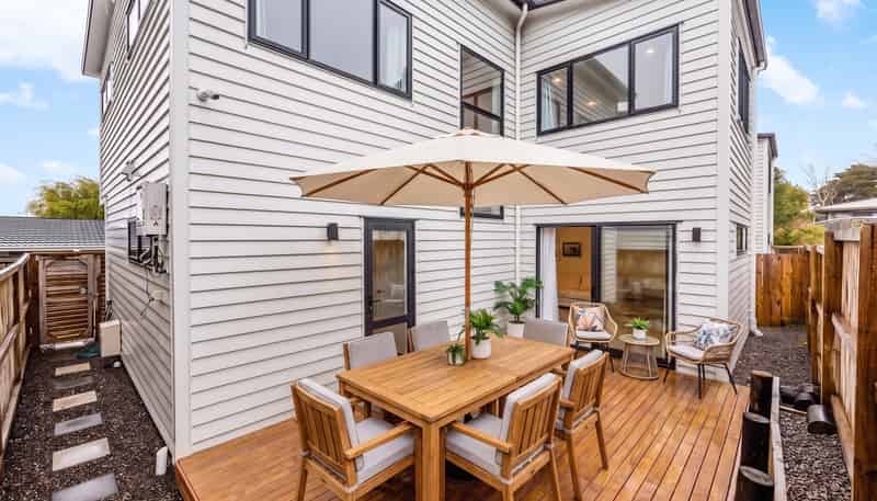 9B Totara Grove, Hillcrest