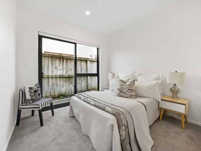 48 Lockheed Street, Hobsonville