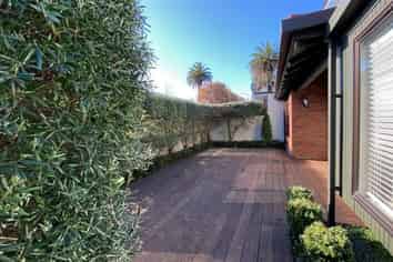 240B Devonport Road, Avenues